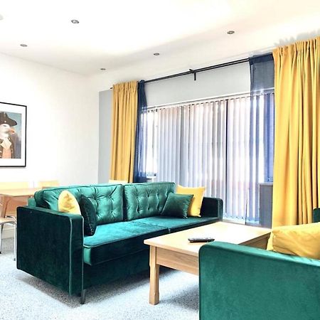 Premium Apartments Thatcham Broadway المظهر الخارجي الصورة