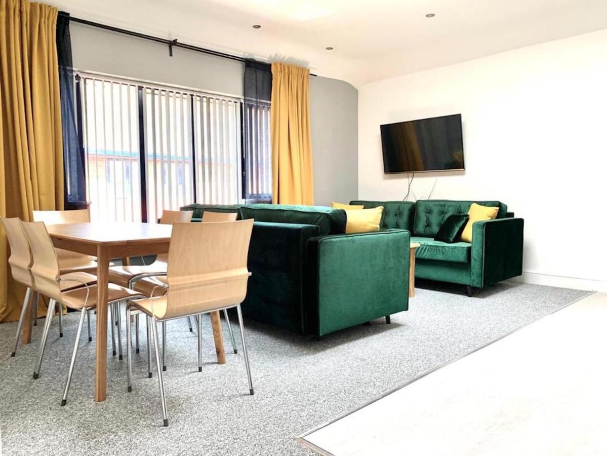 Premium Apartments Thatcham Broadway المظهر الخارجي الصورة
