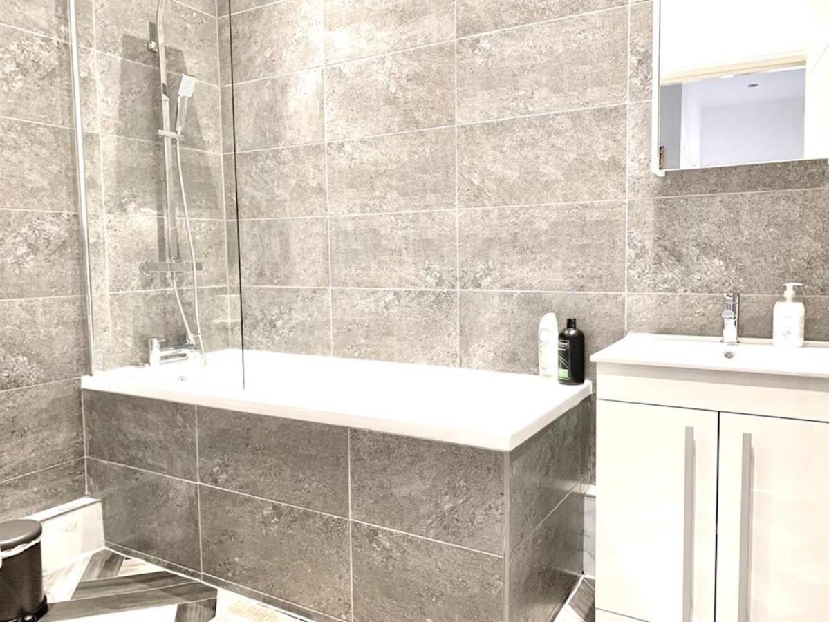 Premium Apartments Thatcham Broadway المظهر الخارجي الصورة