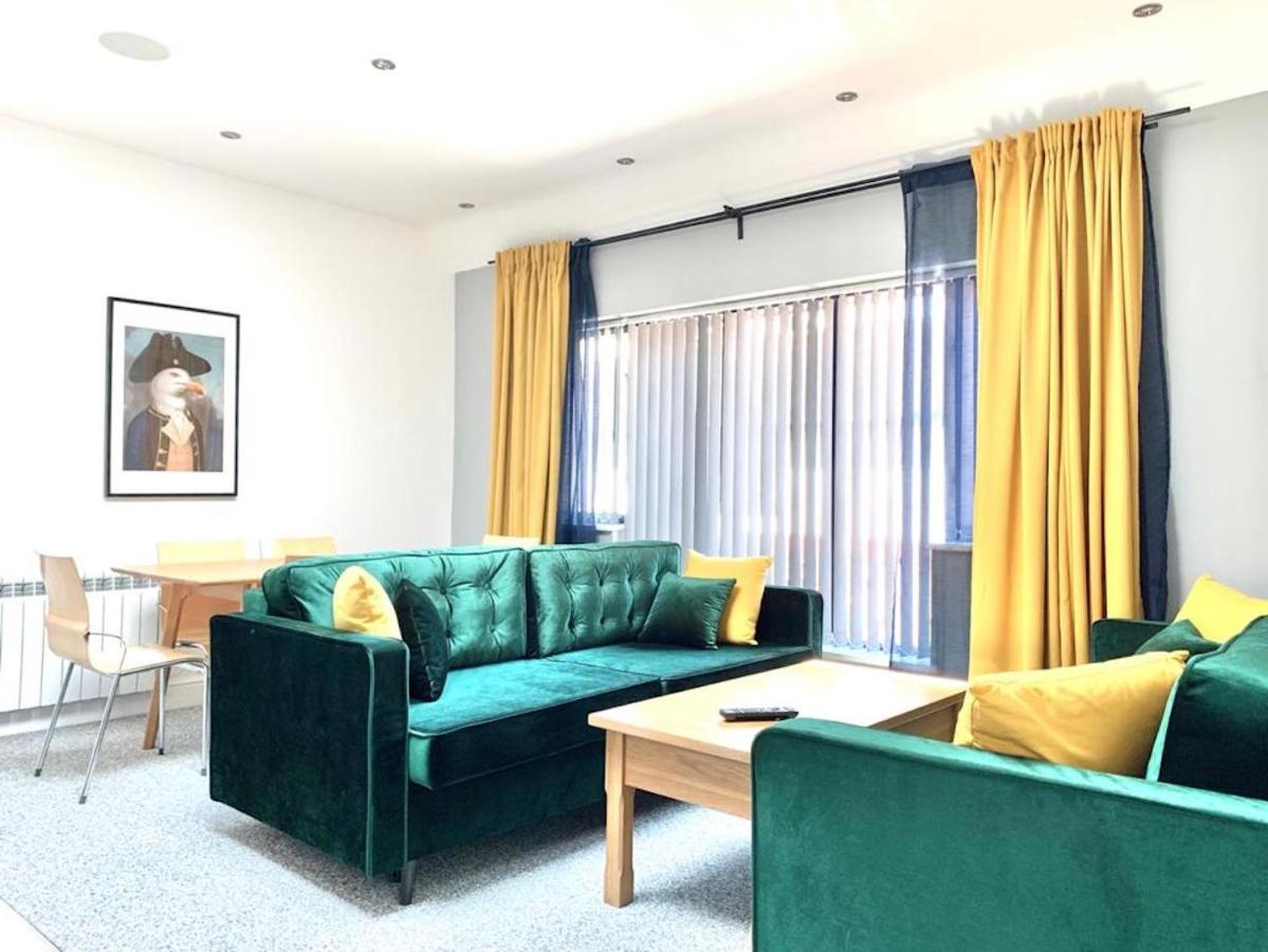 Premium Apartments Thatcham Broadway المظهر الخارجي الصورة